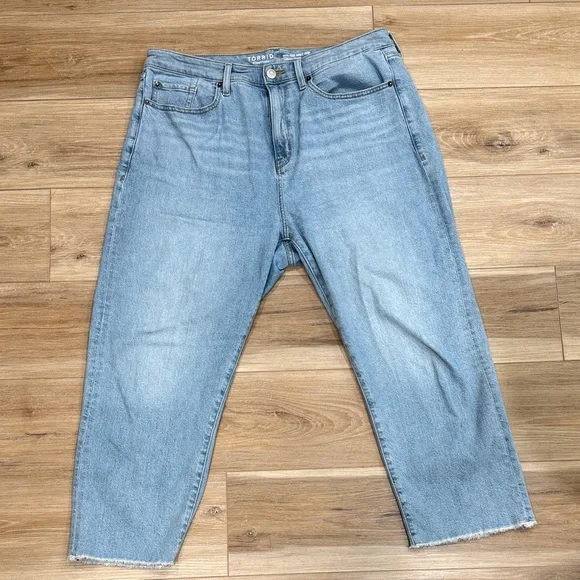 Torrid High-Rise Ankle Crop Classic Denim Jeans - Picture 1 of 8